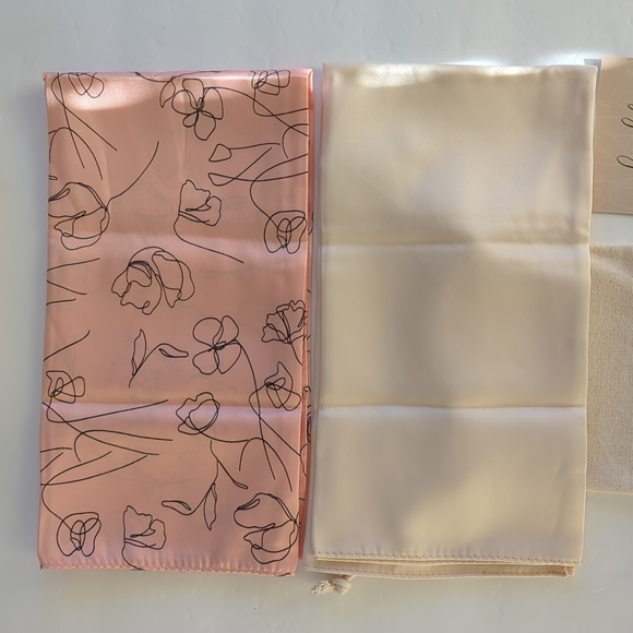 NWT Lark & Ives 2 Piece Hair Scarf Set 20 x 20 Square Beige Pink Coral - Picture 6 of 9